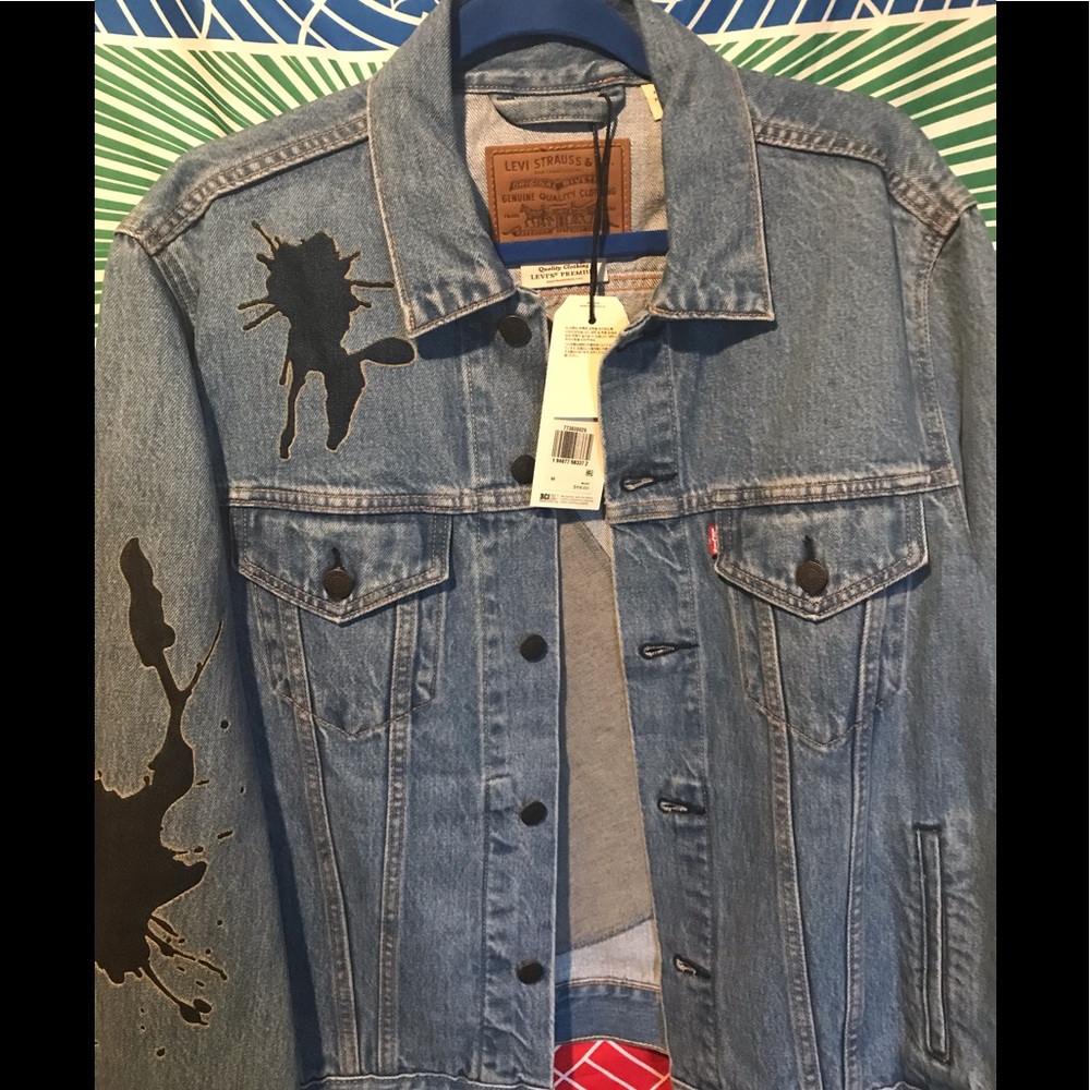 Mens new Levis Premium Vintage trucker jacket w spilled denim design